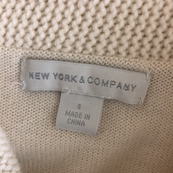 New York & Co. sweater with collar - Picture 5 of 8